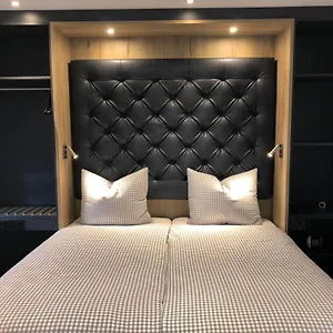 Deluxe 4* Munique