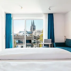 Haus Am Dom - Und Köln