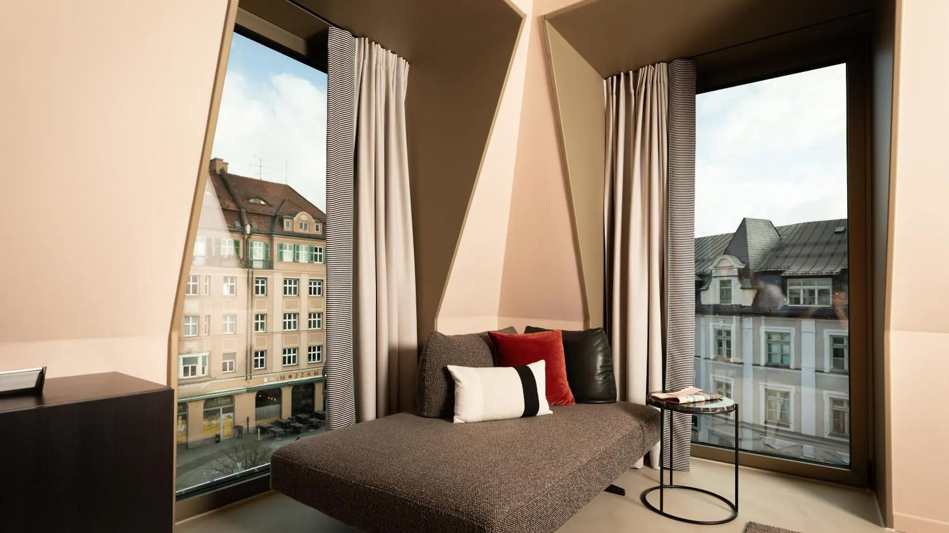 Miano Hotel & Bar München